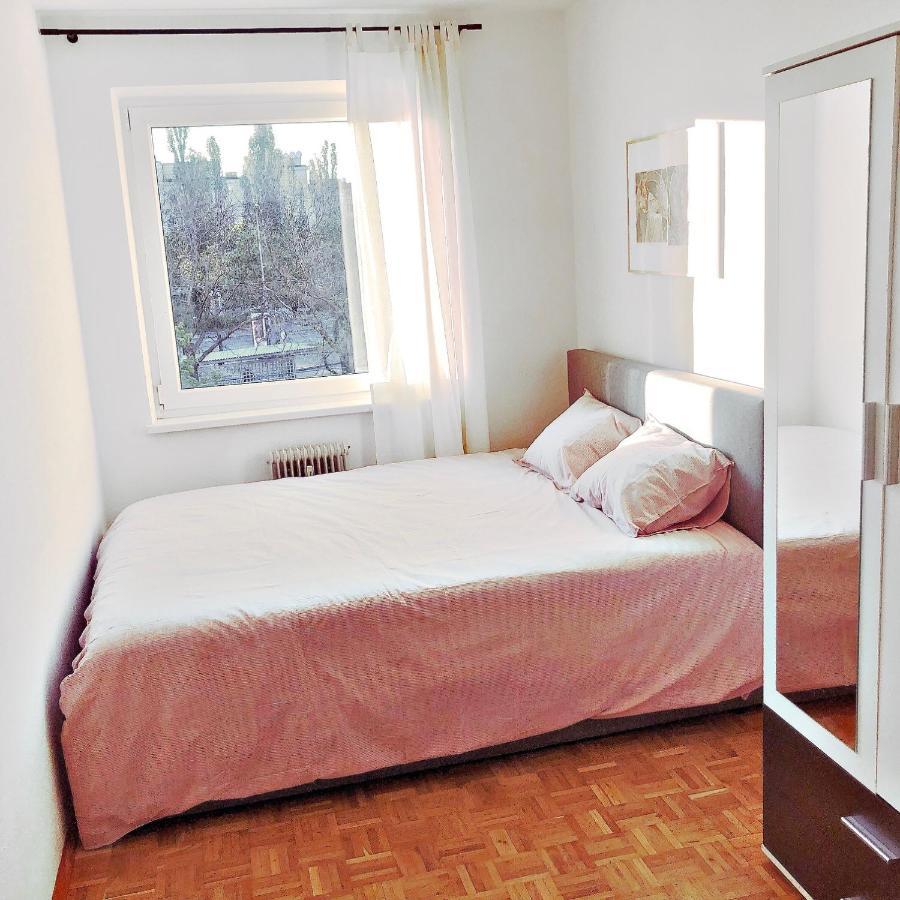 Modern New Danube Apartment, Perfect Location Wien