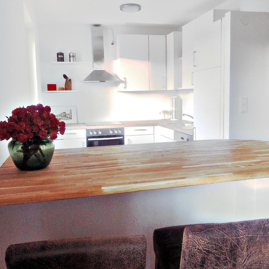 Modern New Danube Apartment, Perfect Location * Wien